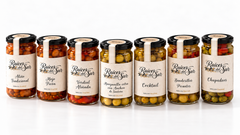Pack Selección Gourmet · Las 8 Aceitunas Raíces del Sur · 2 DE REGALO